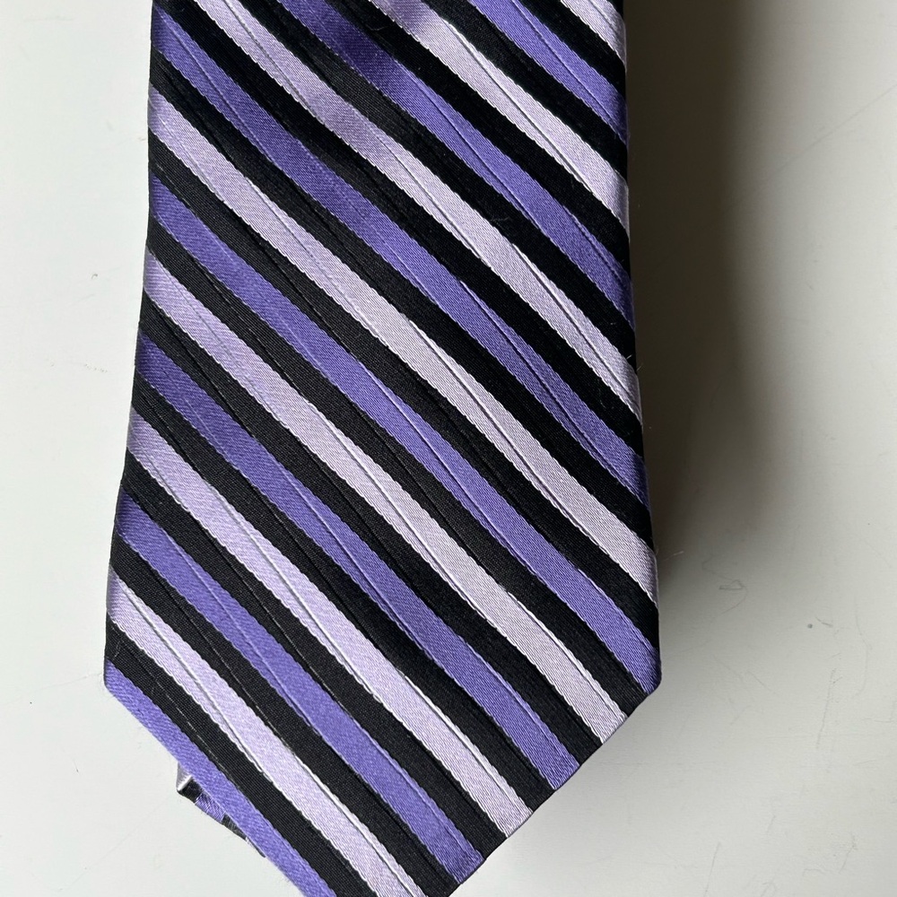 Ted Baker Wedding/Work Purple/Lavender/Black Striped Silk Tie W/ Paisley Accent